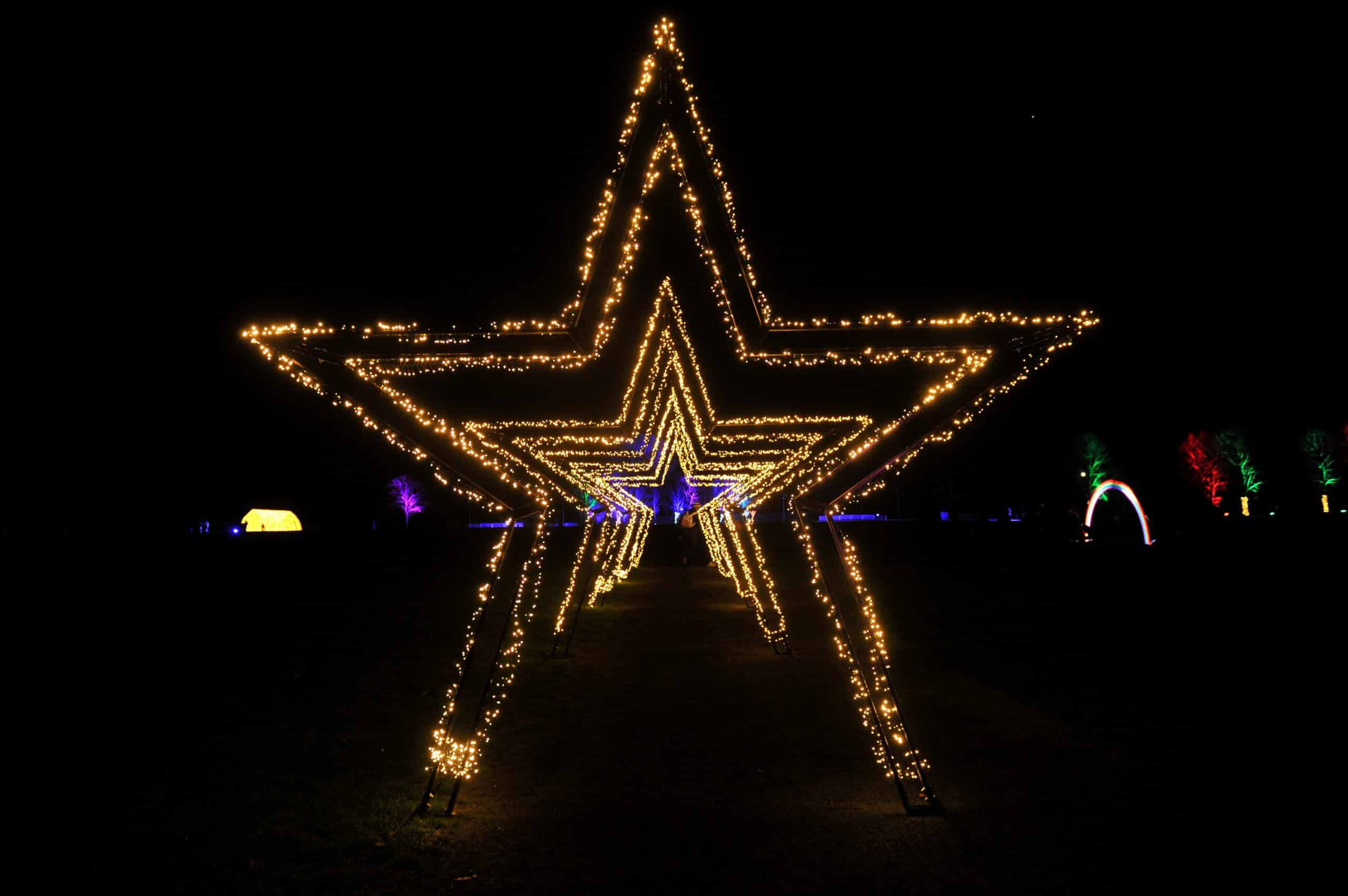 a head on view of the illuminated star arch.